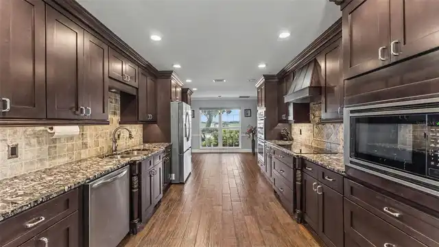 Listing Photo 18