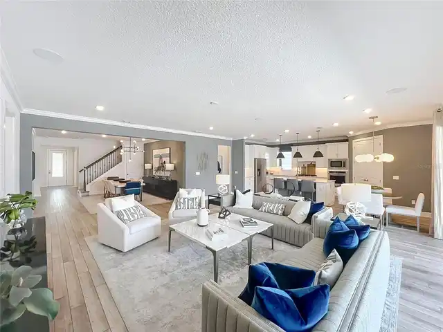 Listing Photo 10