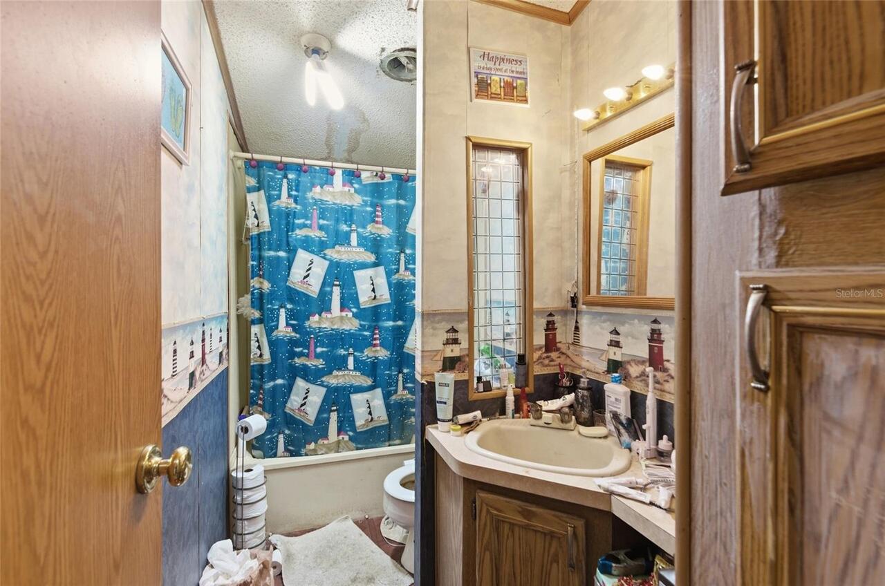 Listing Photo 11