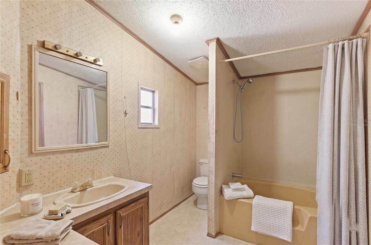Listing Photo 14