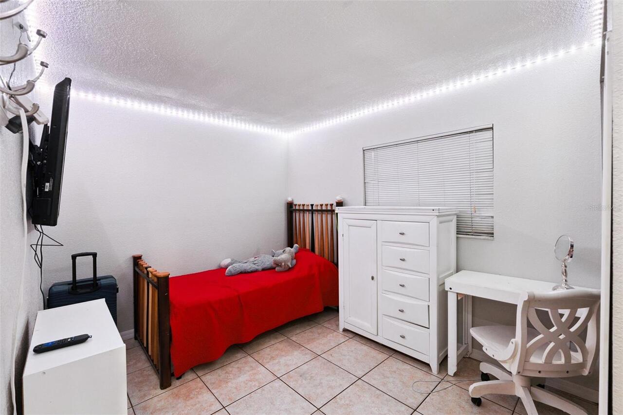 Listing Photo 9