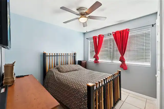 Listing Photo 9