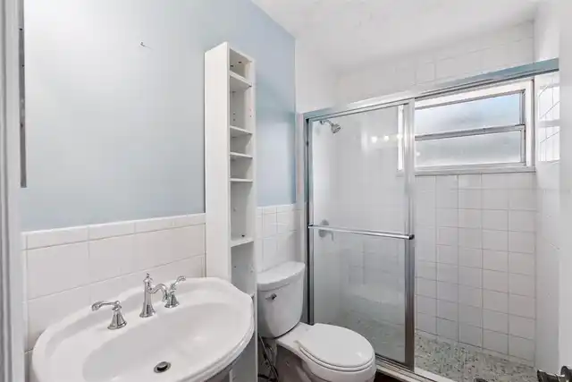 Listing Photo 12