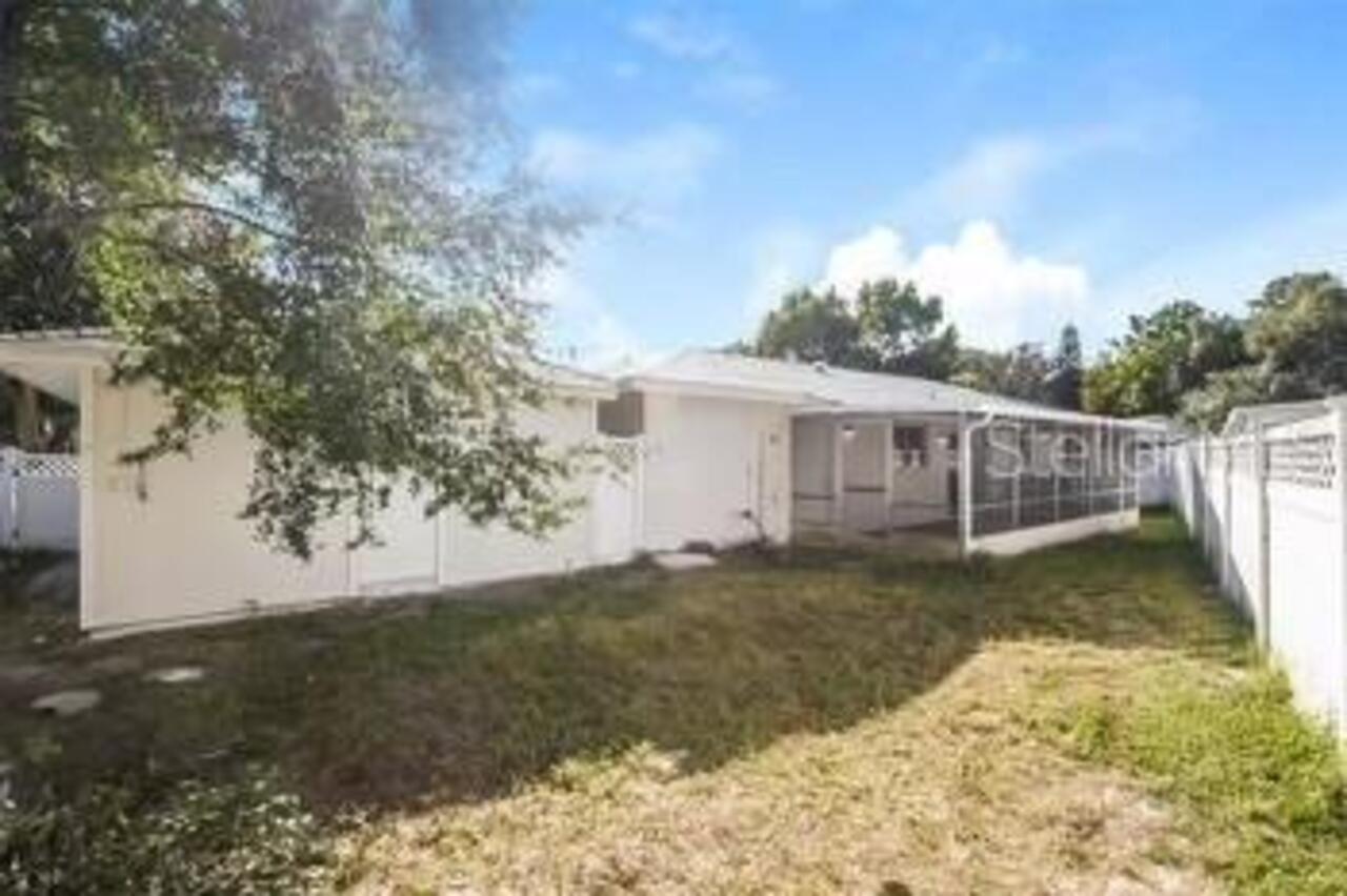 Listing Photo 11