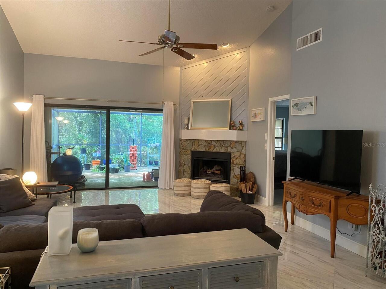 Listing Photo 8