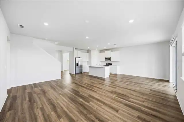 Listing Photo 10
