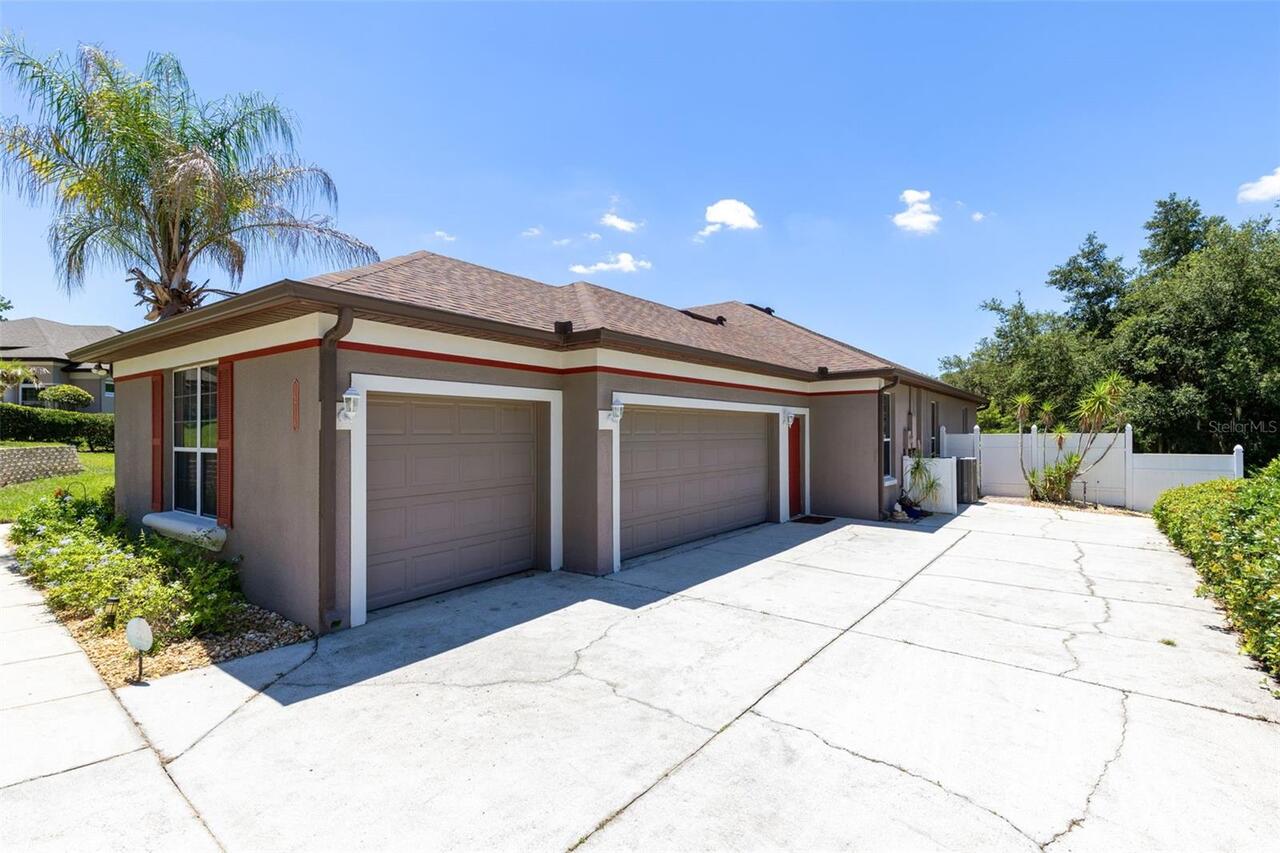 Listing Photo 8