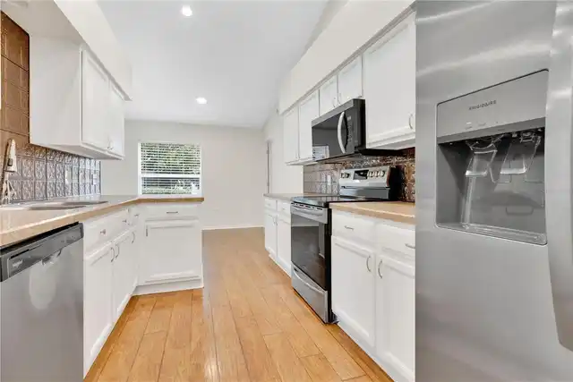 Listing Photo 8