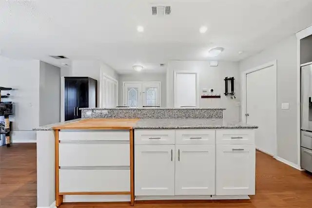 Listing Photo 14