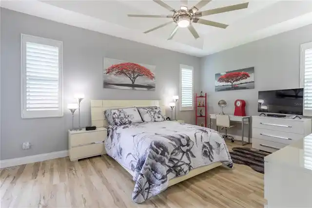 Listing Photo 18