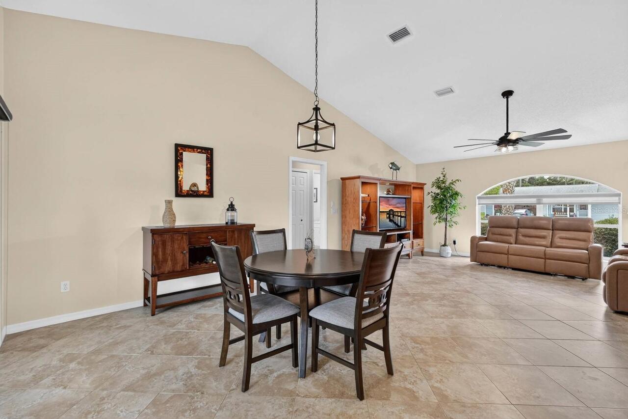 Listing Photo 14