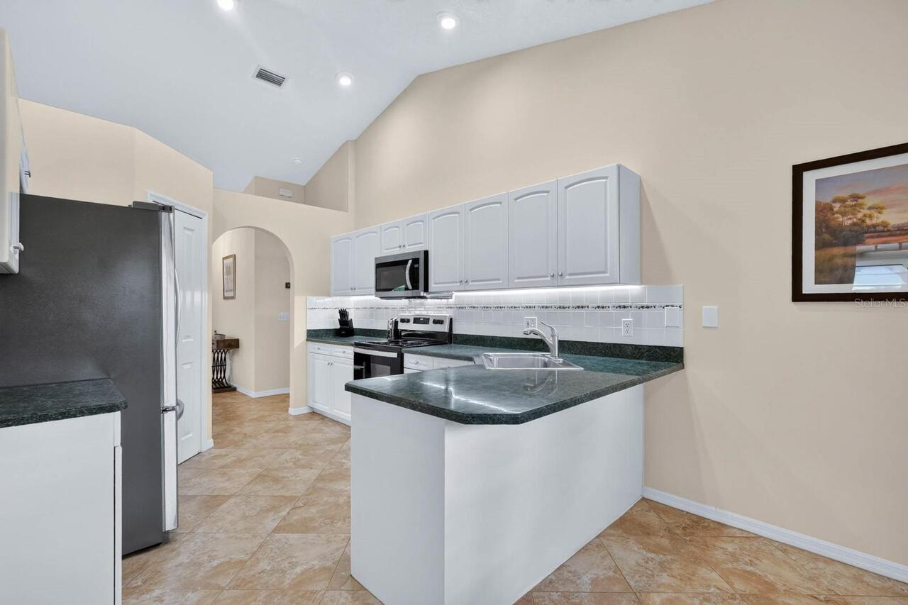 Listing Photo 17