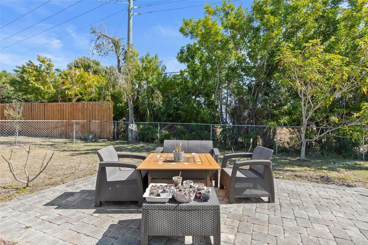 Listing Photo 17