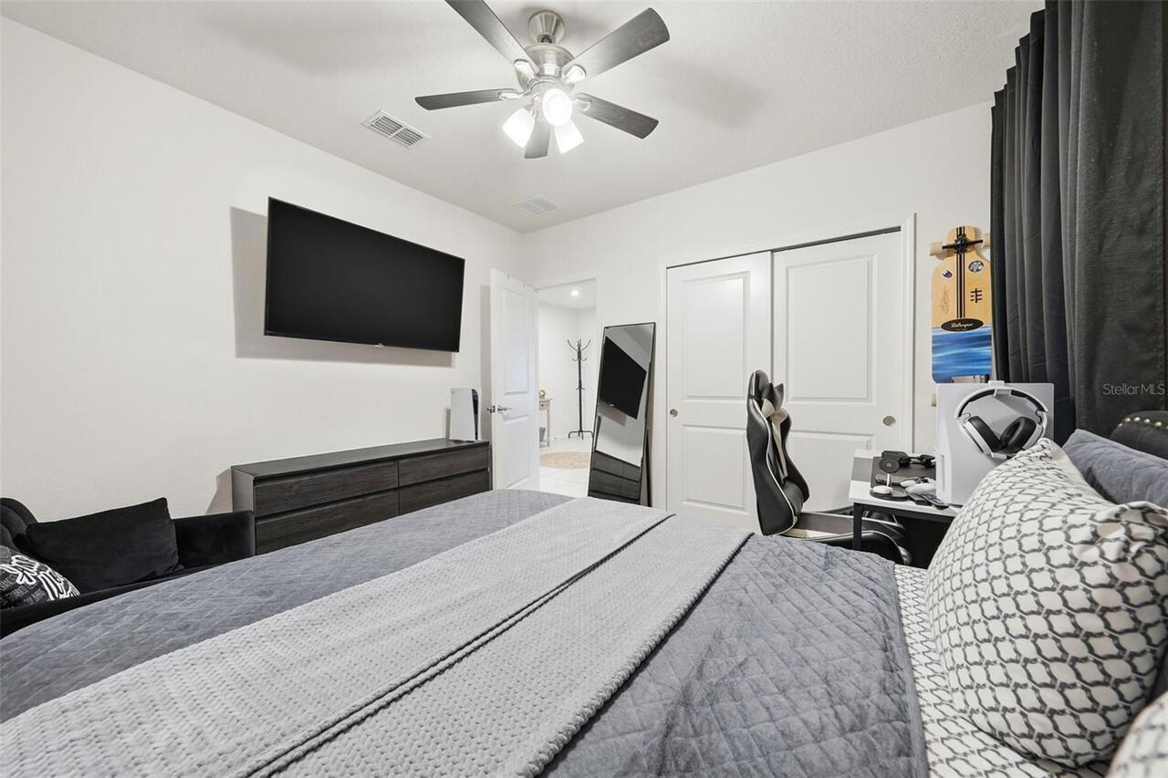 Listing Photo 12