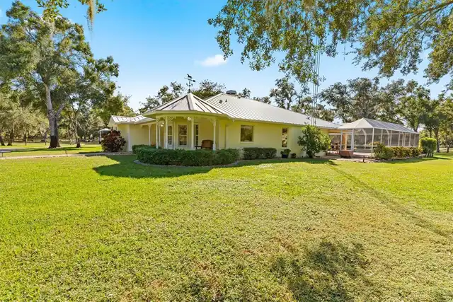 Listing Photo 10