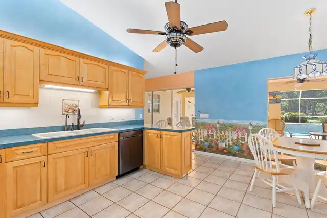 Listing Photo 16