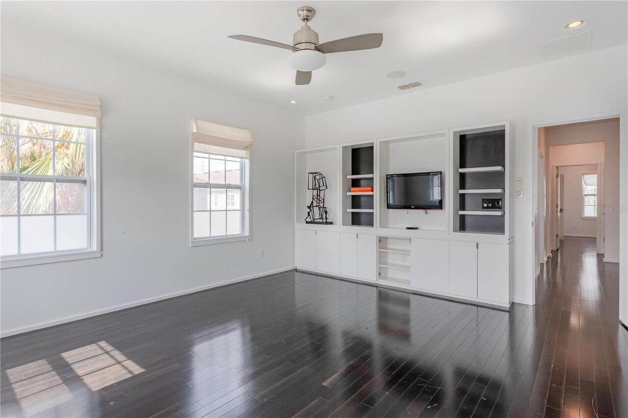 Listing Photo 17