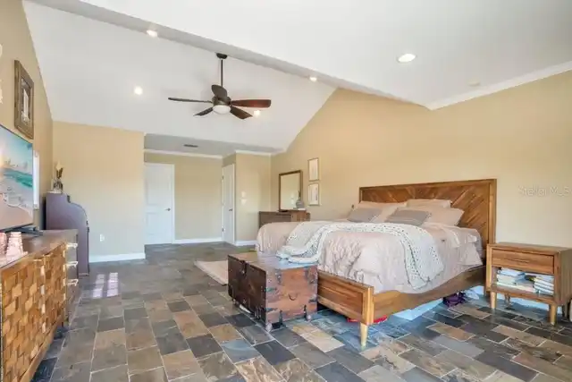 Listing Photo 33