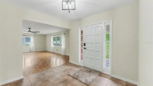 Listing Photo 9