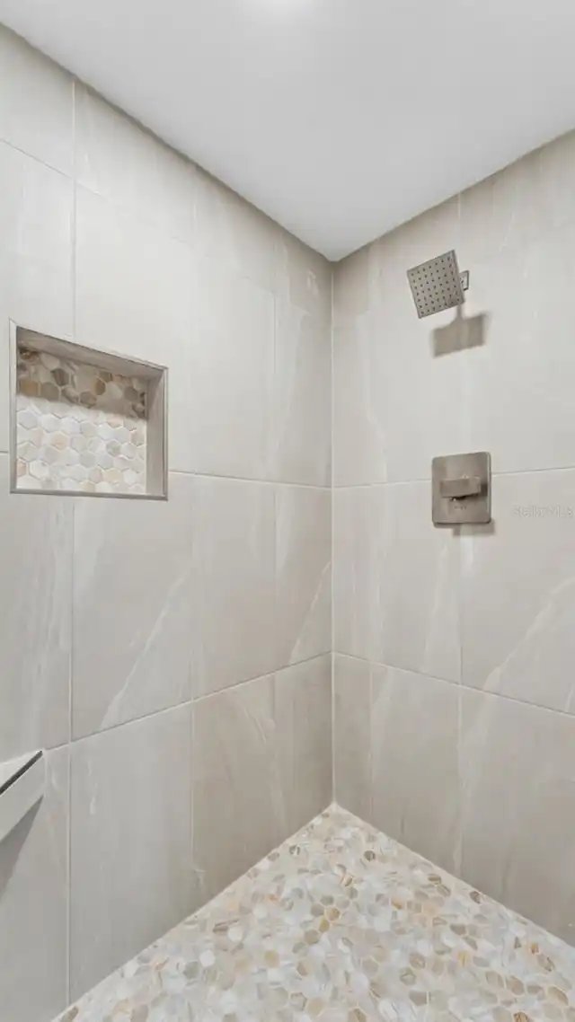 Listing Photo 24