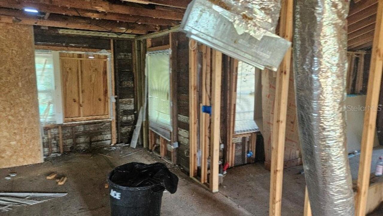 Listing Photo 8