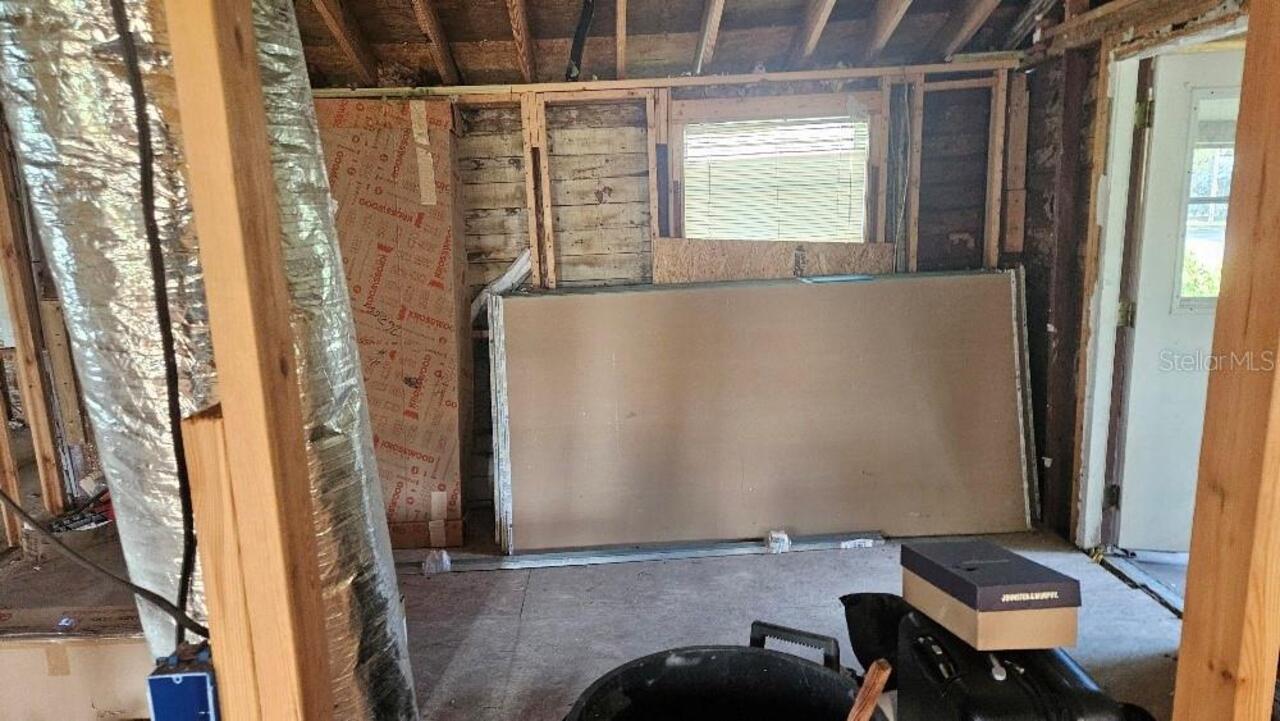 Listing Photo 12