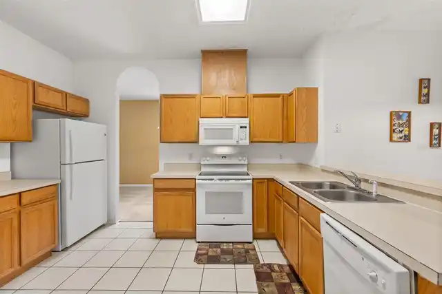Listing Photo 15