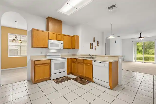 Listing Photo 16