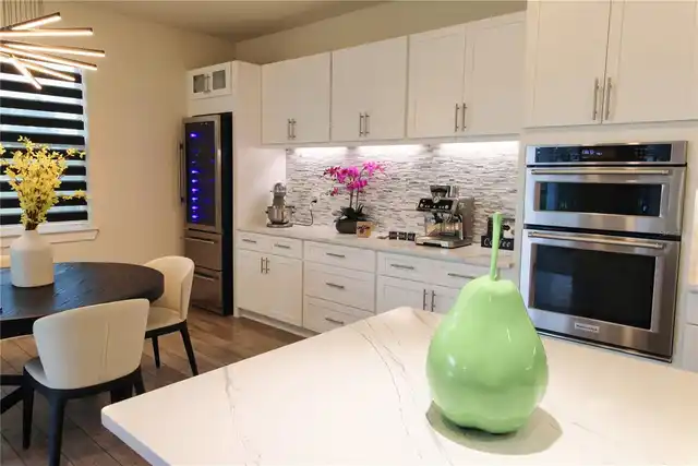Listing Photo 18