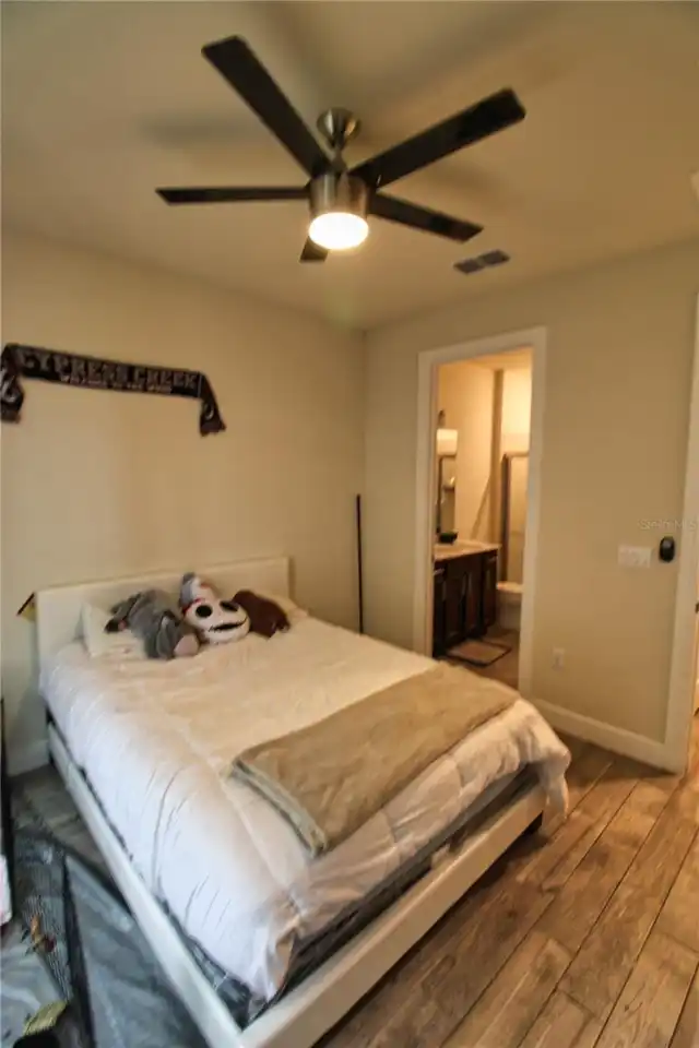 Listing Photo 23
