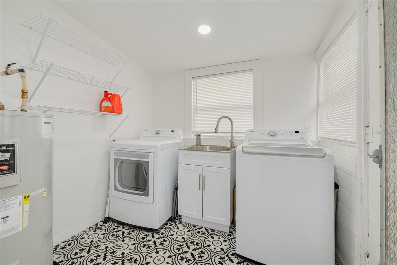 Listing Photo 11