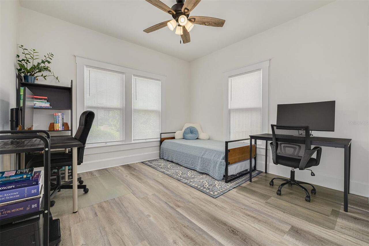 Listing Photo 17