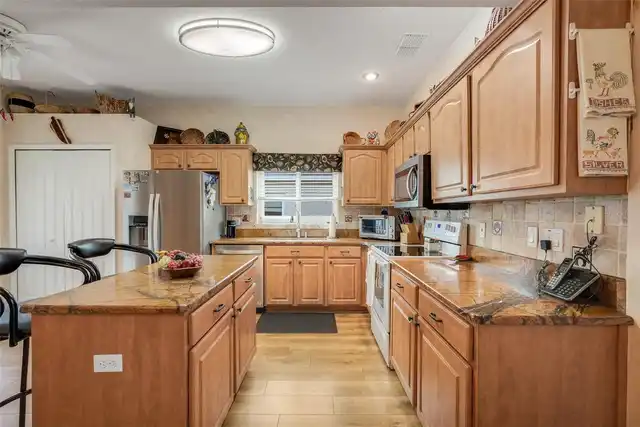 Listing Photo 19