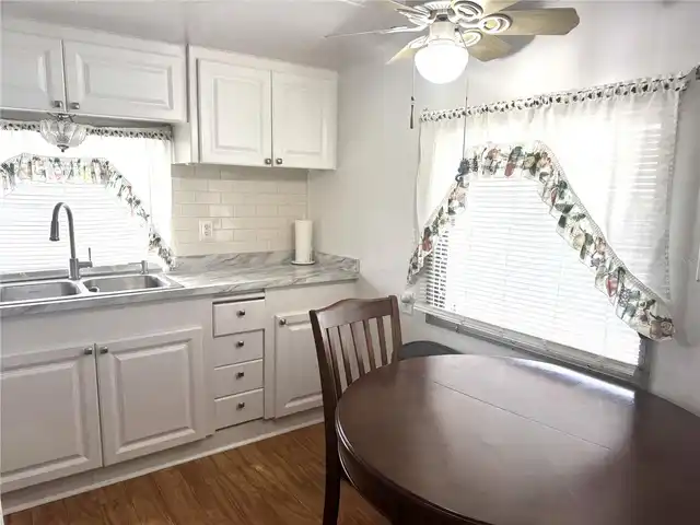 Listing Photo 8
