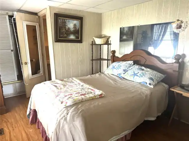 Listing Photo 10