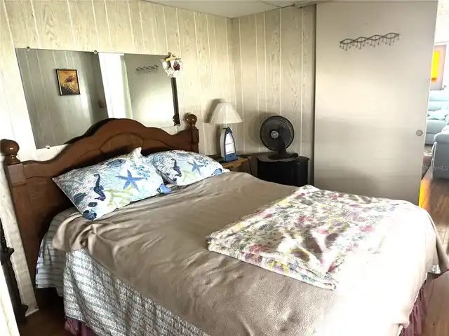 Listing Photo 11