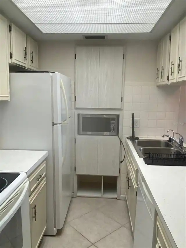 Listing Photo 11