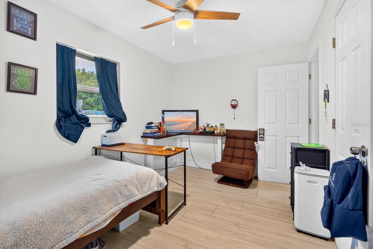 Listing Photo 17