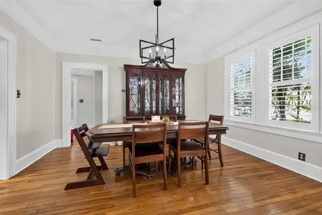 Listing Photo 9