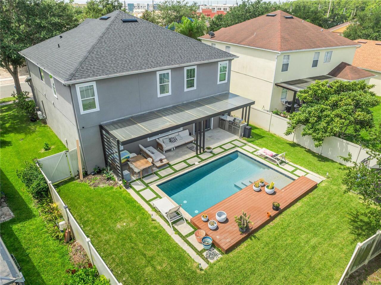 Listing Photo 11