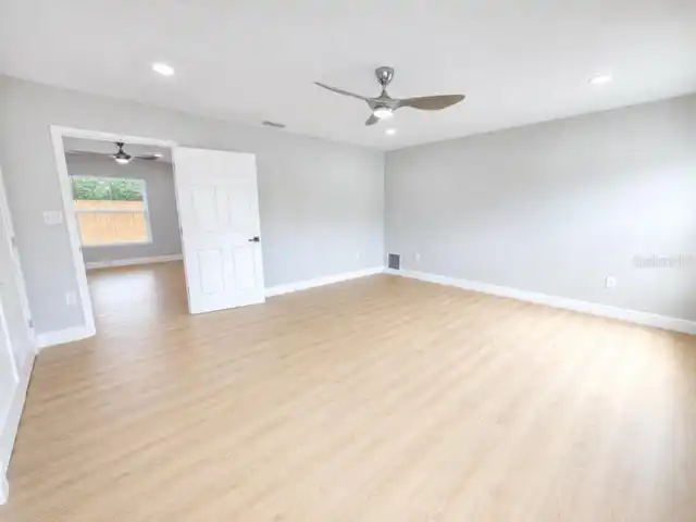 Listing Photo 34