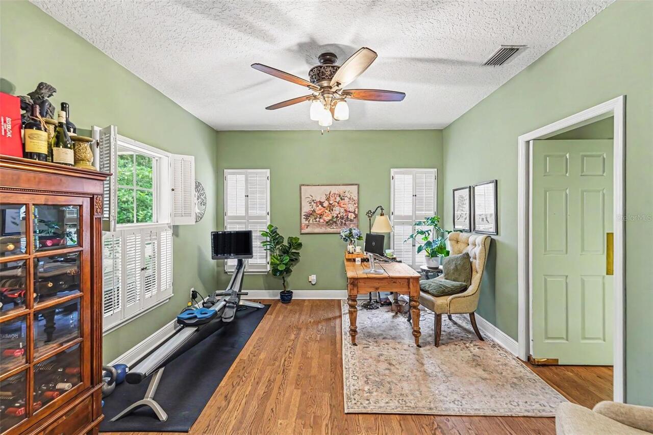 Listing Photo 17