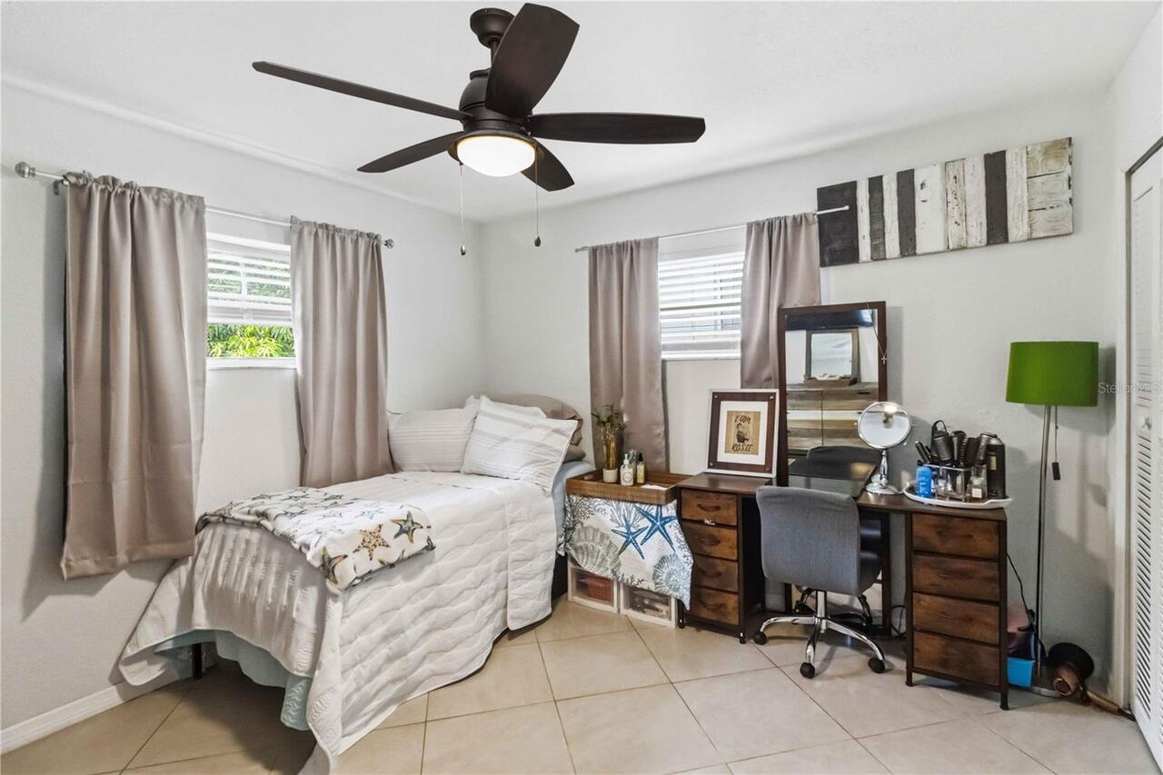 Listing Photo 12