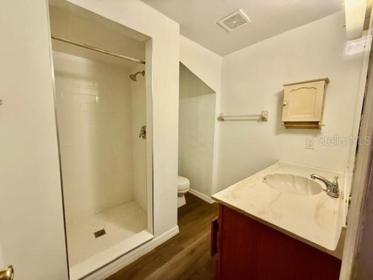 Listing Photo 6
