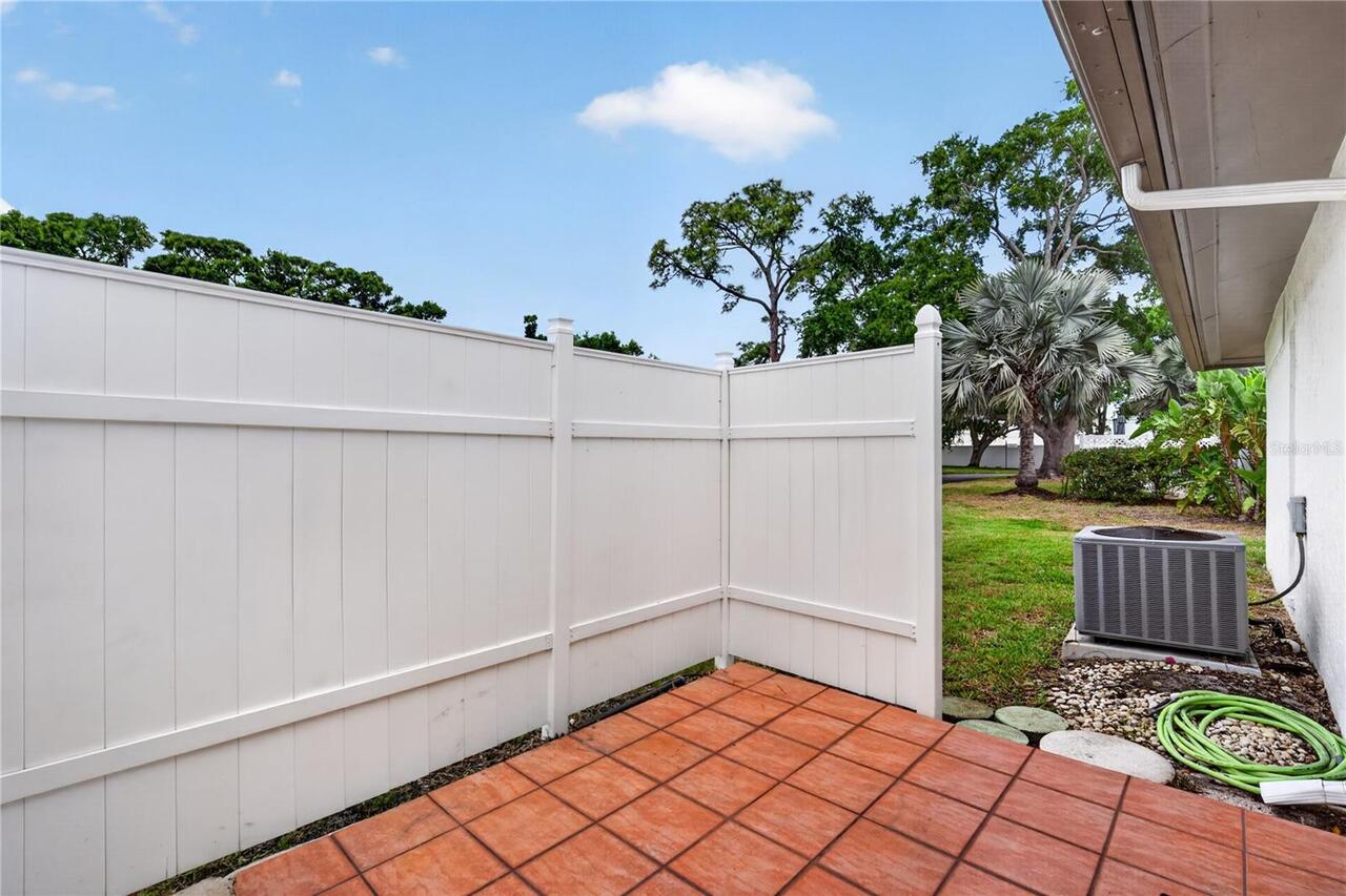Listing Photo 6