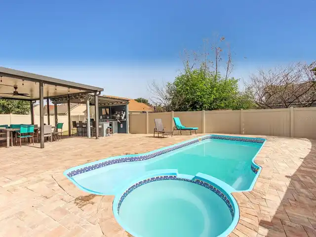 Listing Photo 16