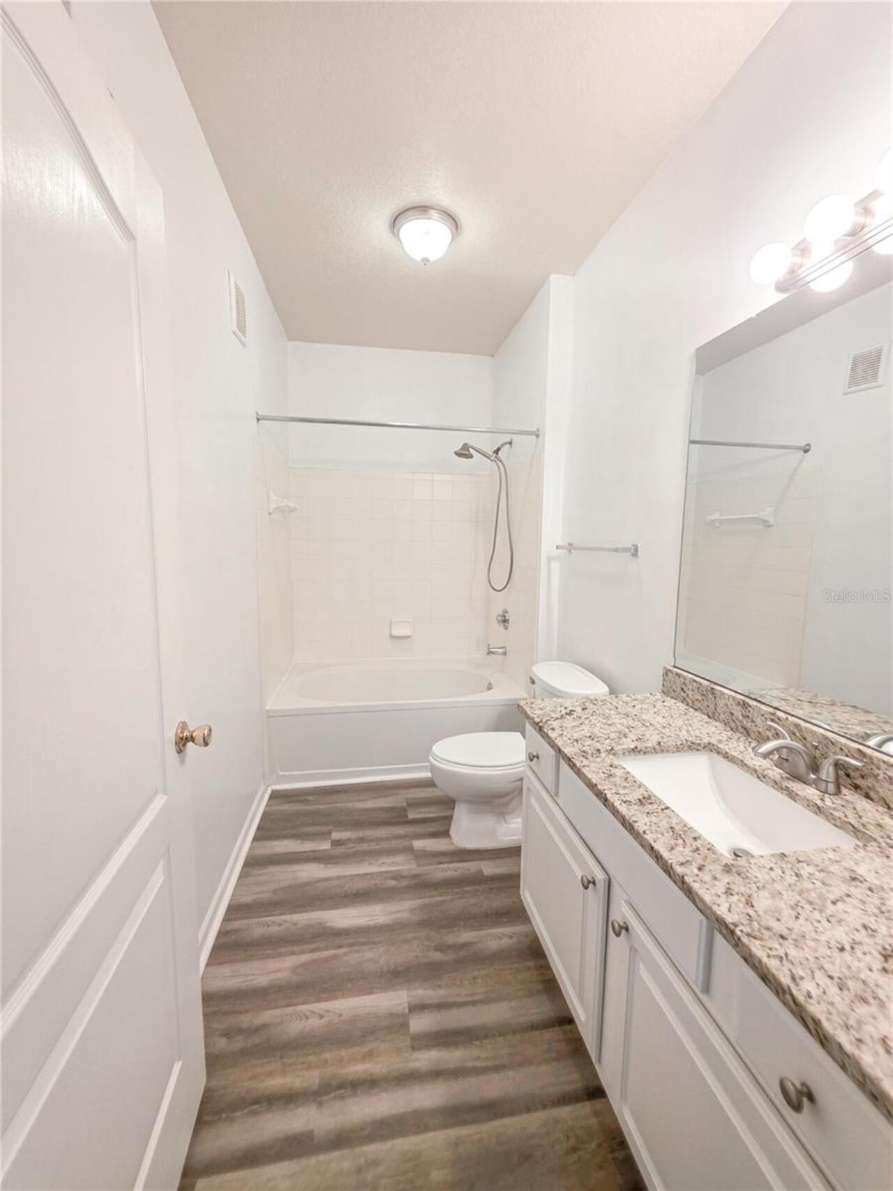 Listing Photo 9