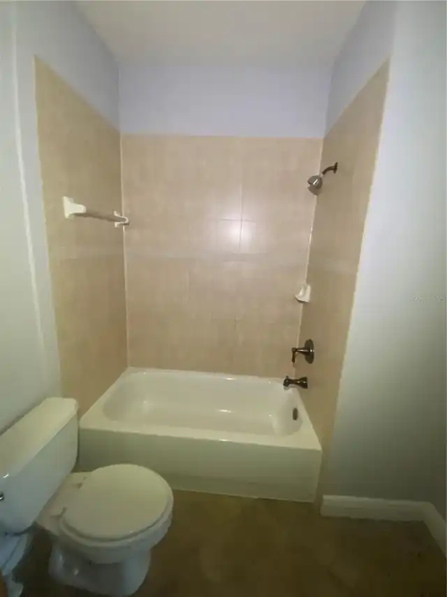 Listing Photo 16