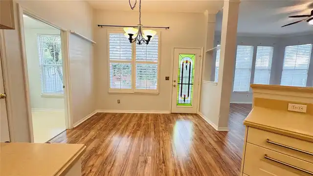 Listing Photo 10