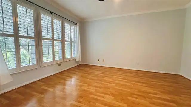 Listing Photo 33
